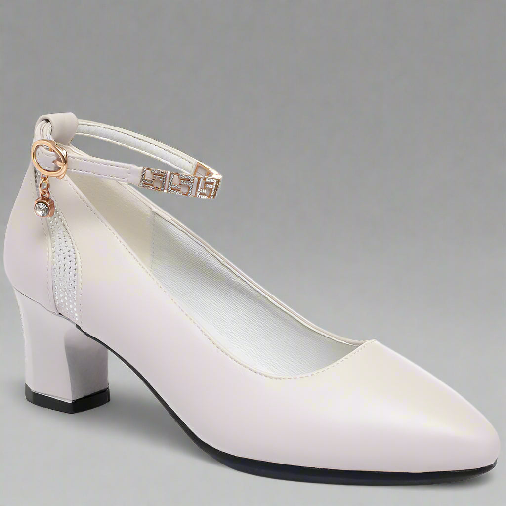 Zymara | Pumps made from premium patent leather for your office style