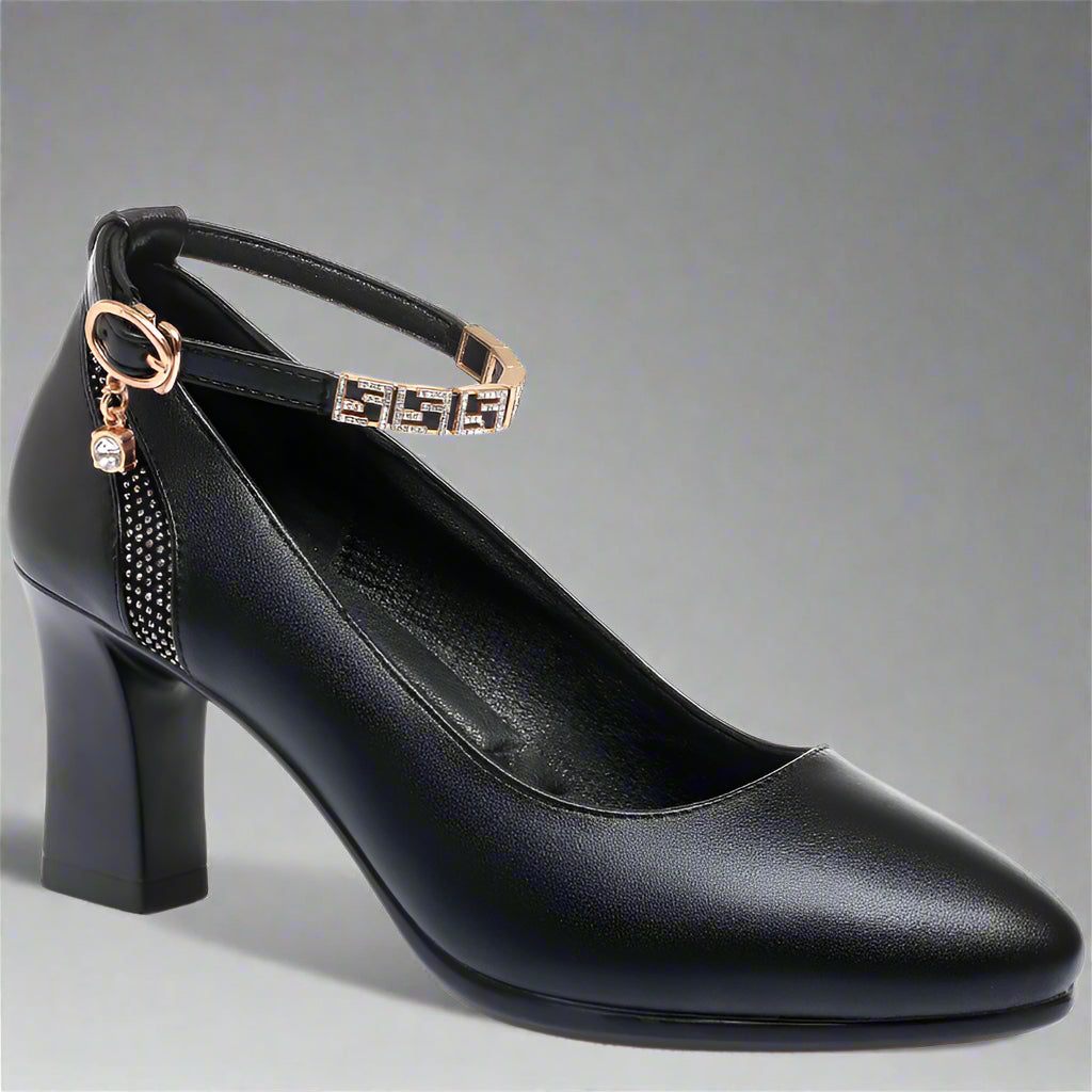 Zymara | Pumps made from premium patent leather for your office style