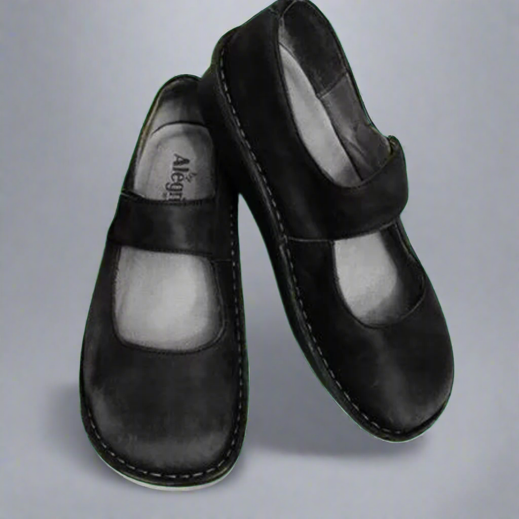 Petra | New Ladies' Flats – Comfortable and Elegant