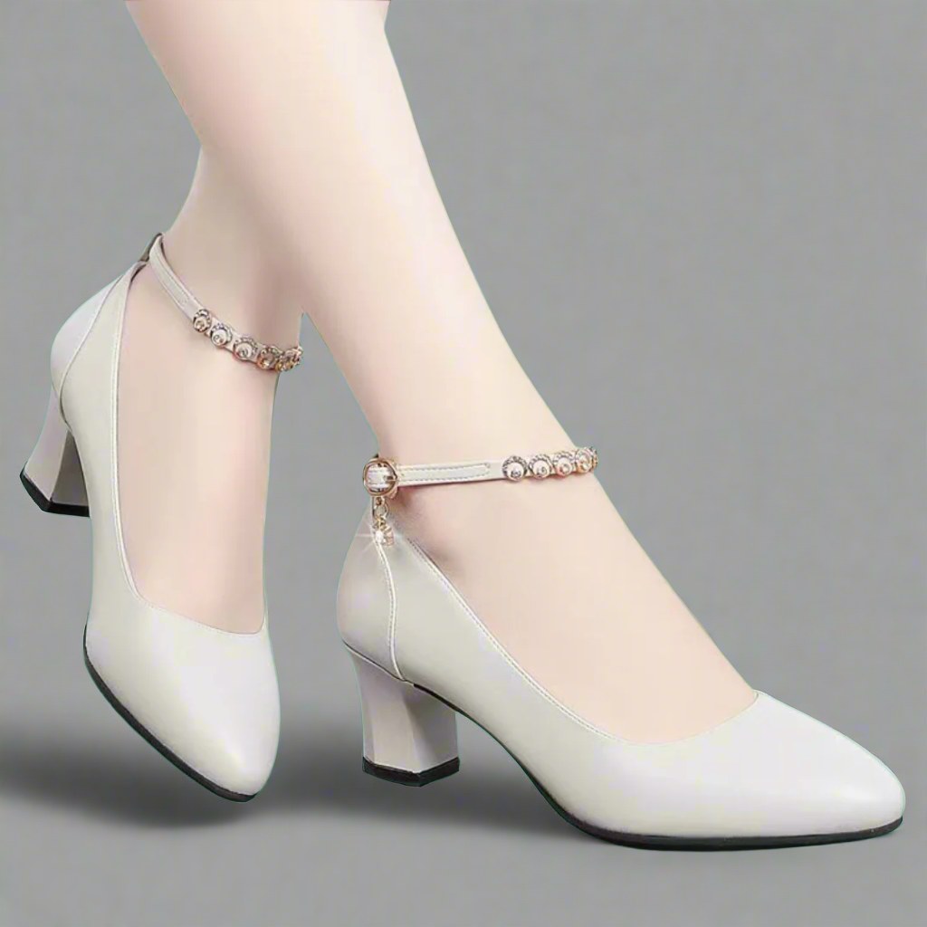 Zymara | Pumps made from premium patent leather for your office style
