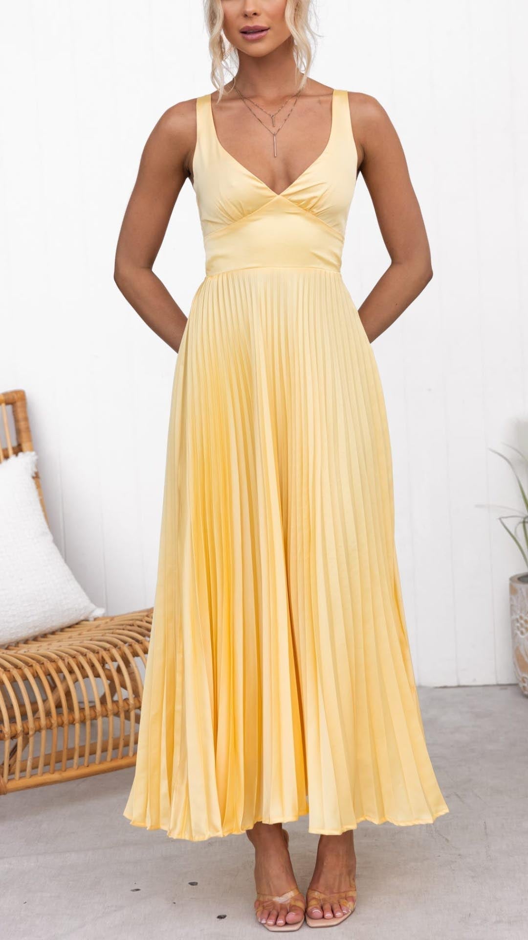Inaya - Long Pleated Dress with V-Neck
